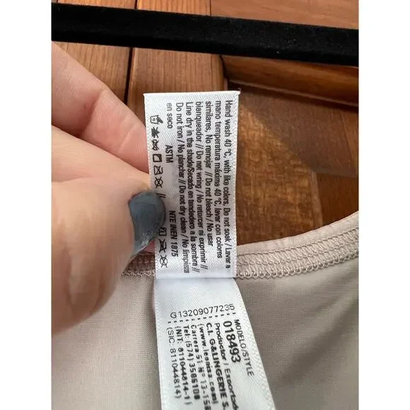 Leonisa Women's Undetectable Edge Boyshort Shaper with Booty Lifter Tan Size L